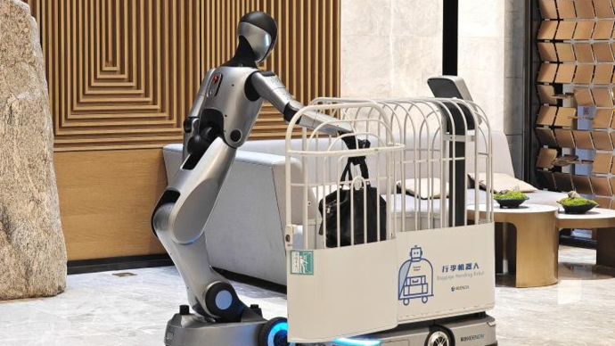 向总书记展示的“阿MAN”机器人什么来头？它将在餐厅、酒店等场所上岗