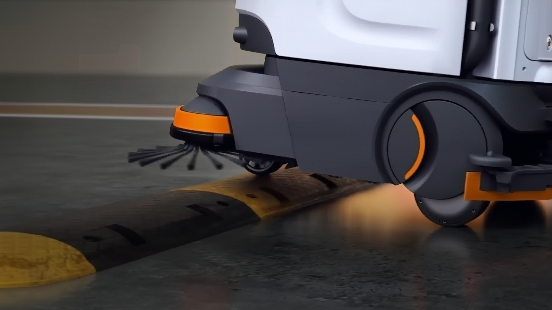 高性能底盤，跨越障礙如履平地